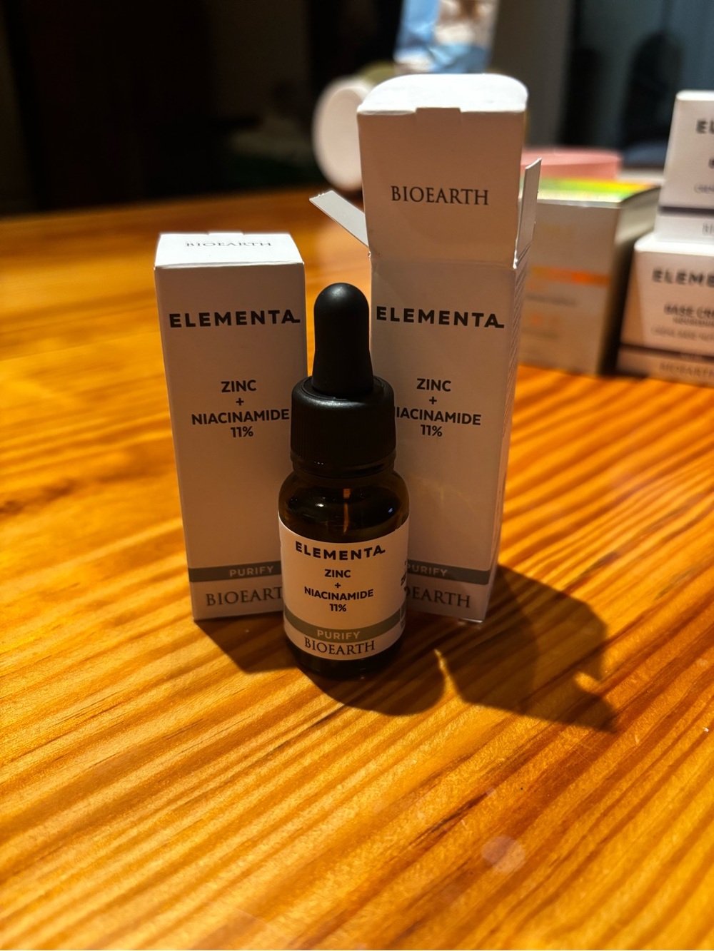 Elementa Zinc + Niacinamide 11% Serum — White and Black Bottle